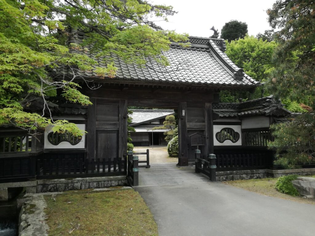 安曇野市にある大庄屋 山口家庭園の入り口