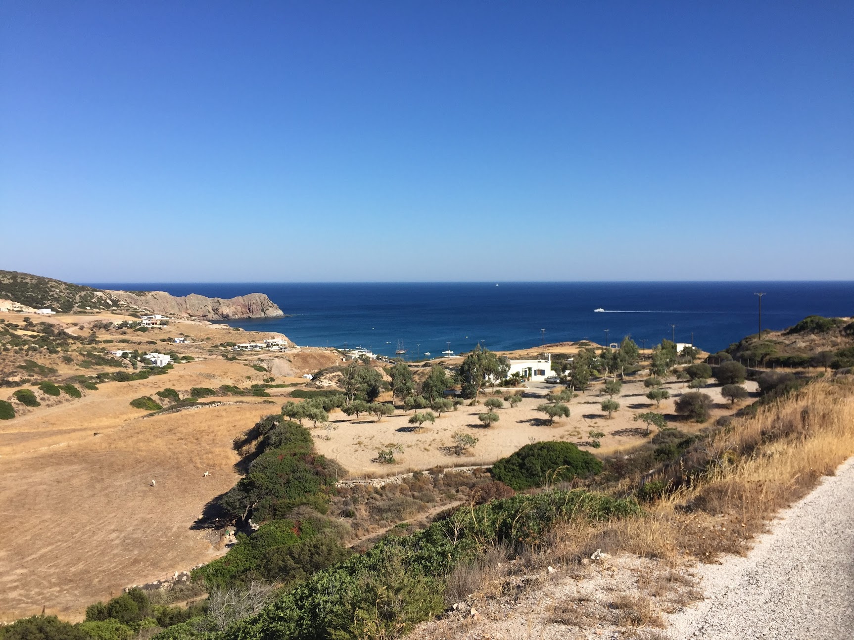 ギリシャのミロス島から見た海の風景